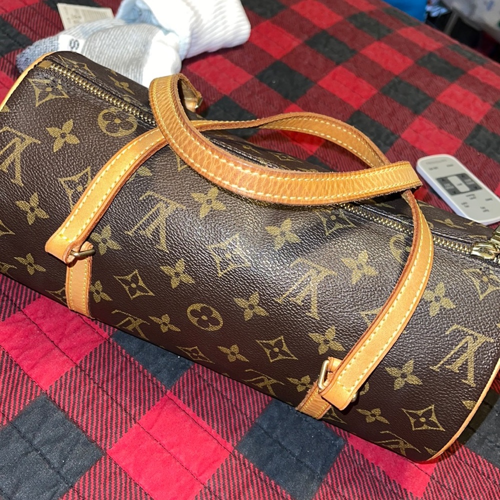 Louis Vuitton barrel bag in excellent condition